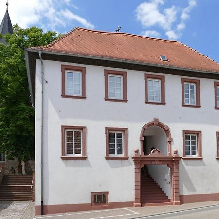 Hotel Garni Sebastian Kirrweiler  Экстерьер фото