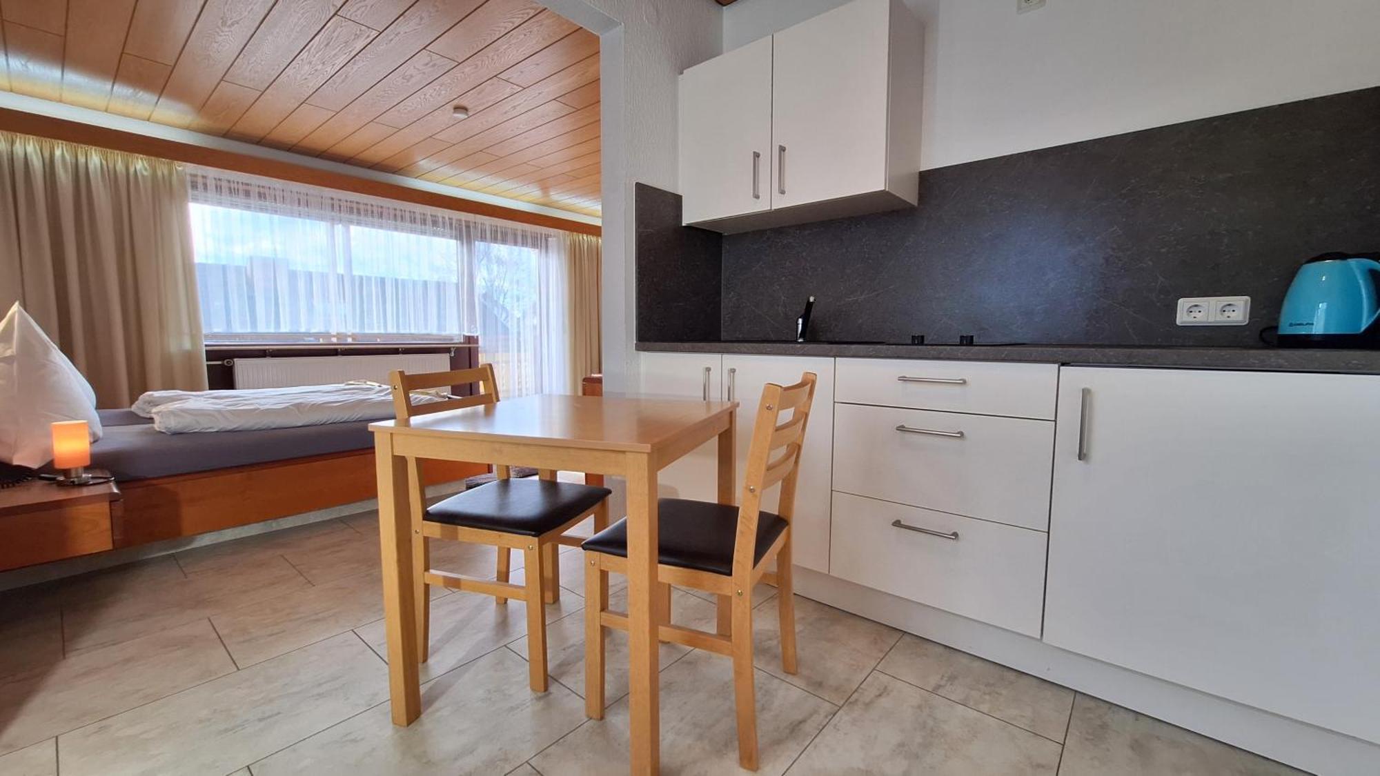 Hotel Garni Sebastian Kirrweiler  Экстерьер фото