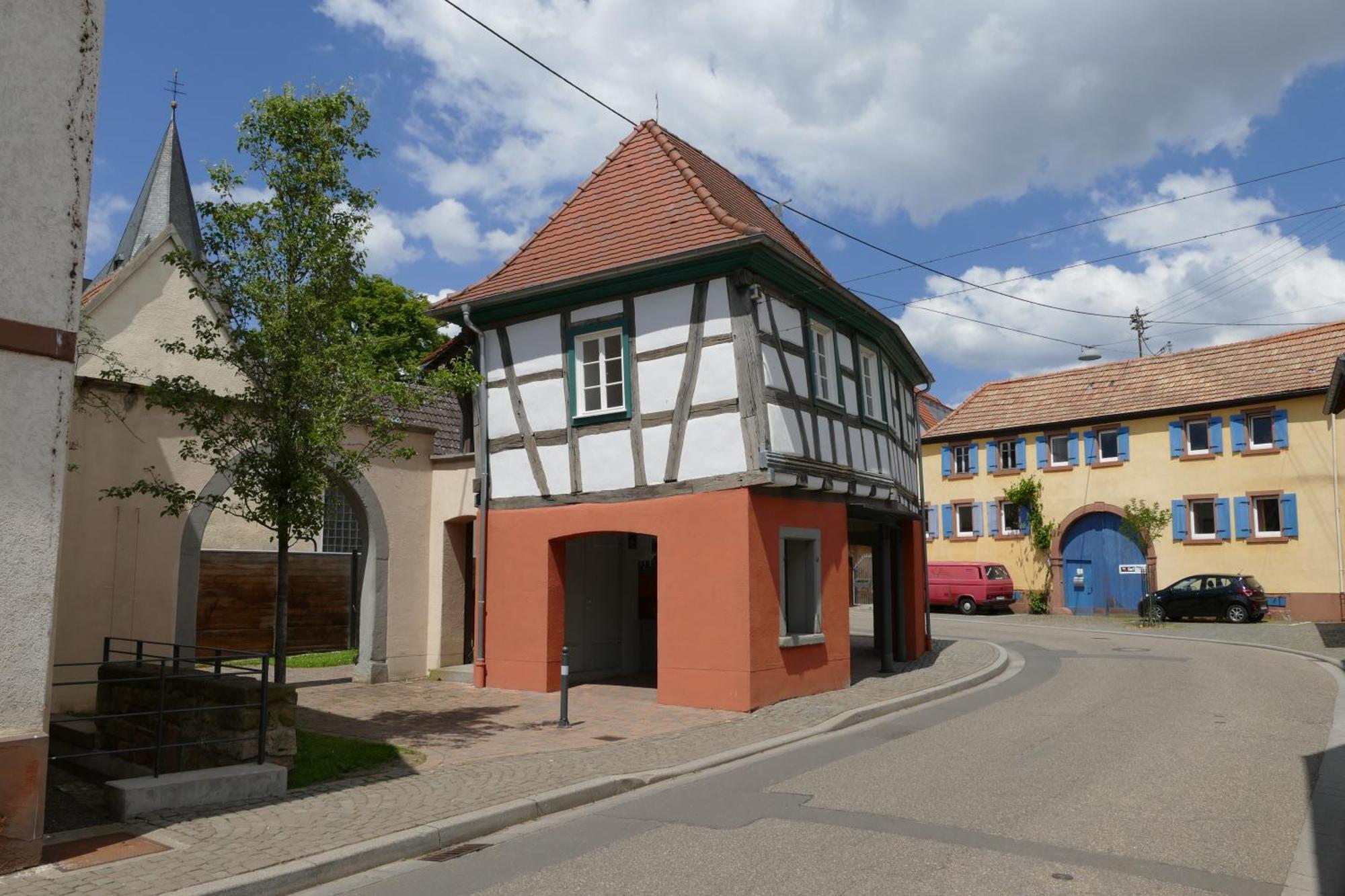 Hotel Garni Sebastian Kirrweiler  Экстерьер фото