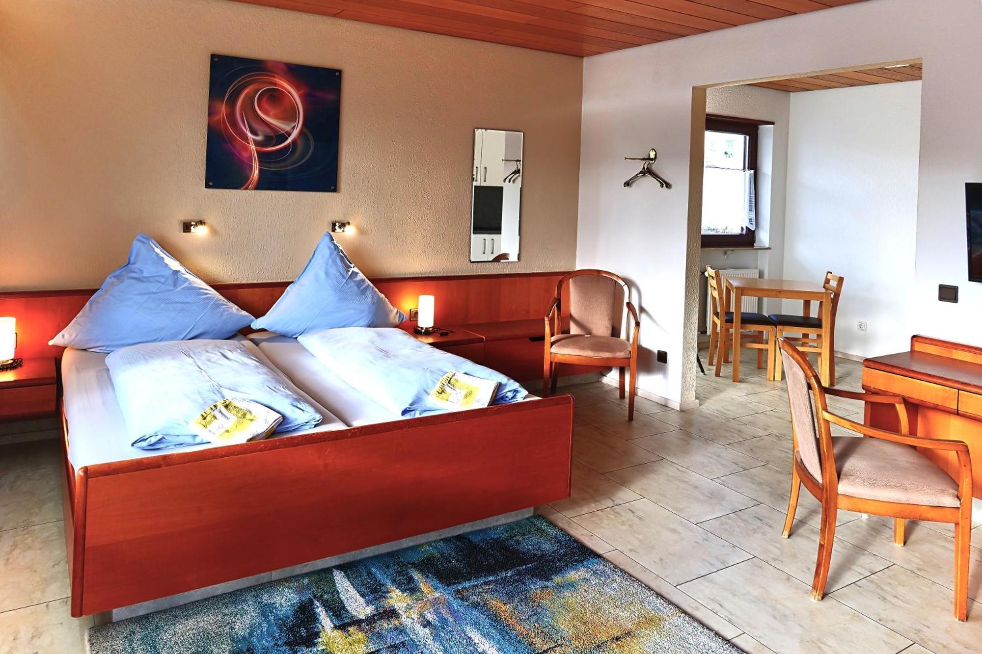 Hotel Garni Sebastian Kirrweiler  Экстерьер фото