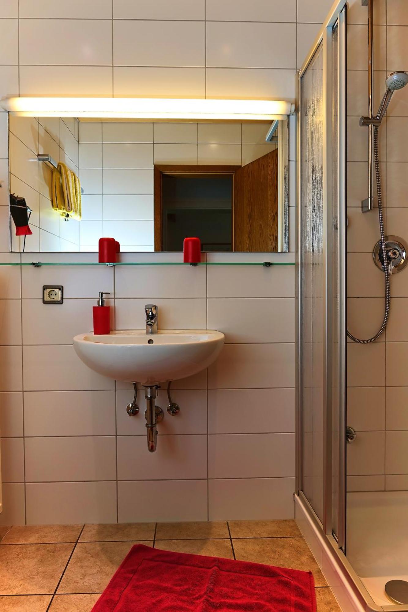 Hotel Garni Sebastian Kirrweiler  Экстерьер фото