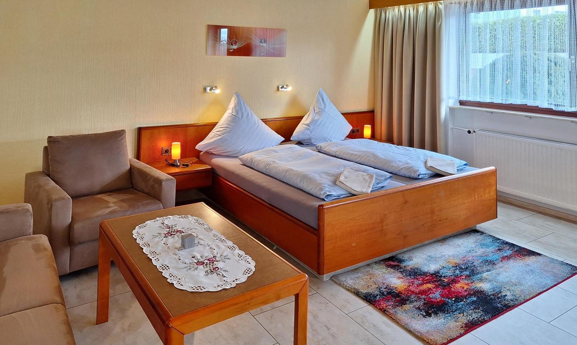Hotel Garni Sebastian Kirrweiler  Экстерьер фото
