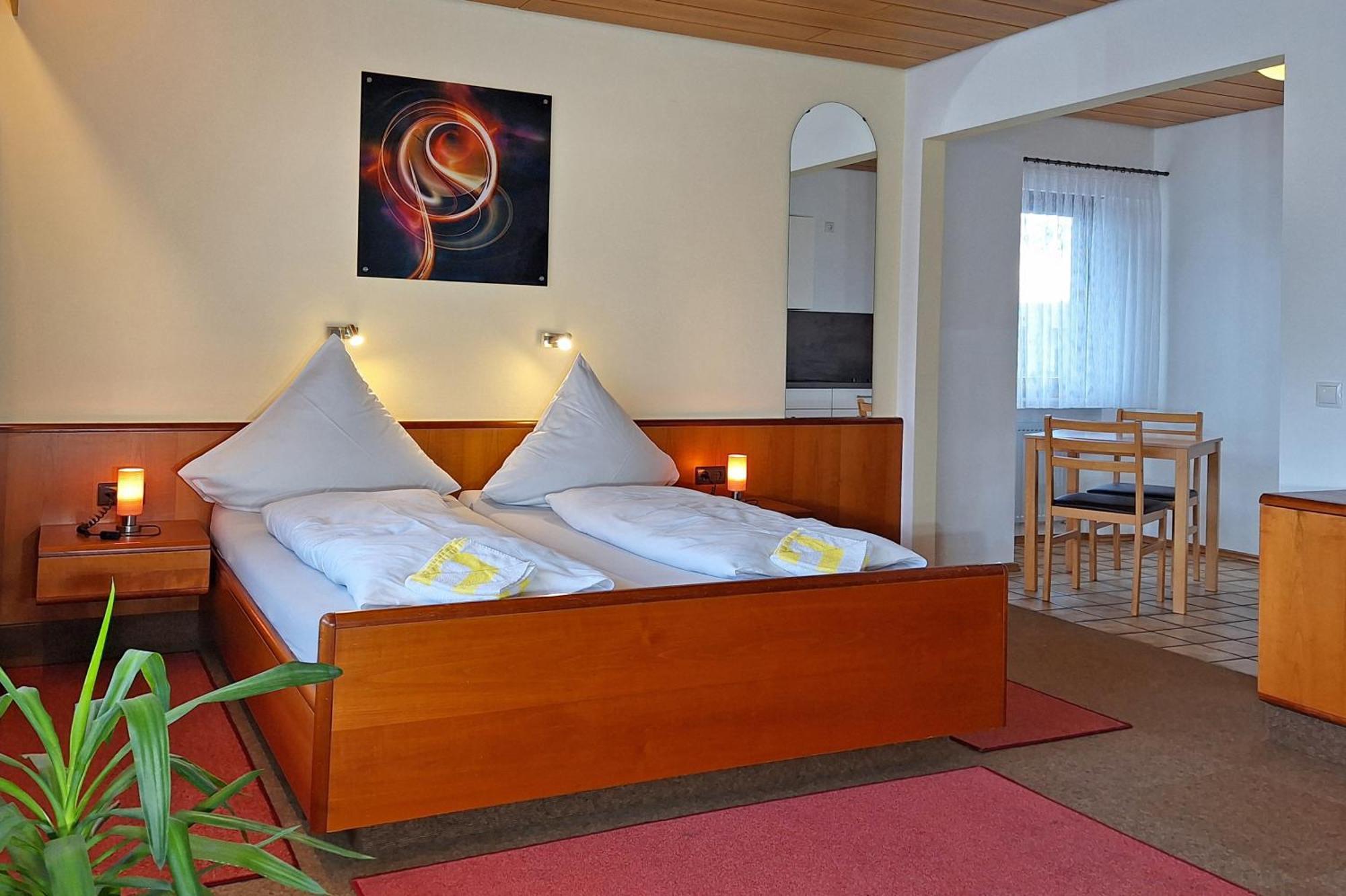 Hotel Garni Sebastian Kirrweiler  Экстерьер фото